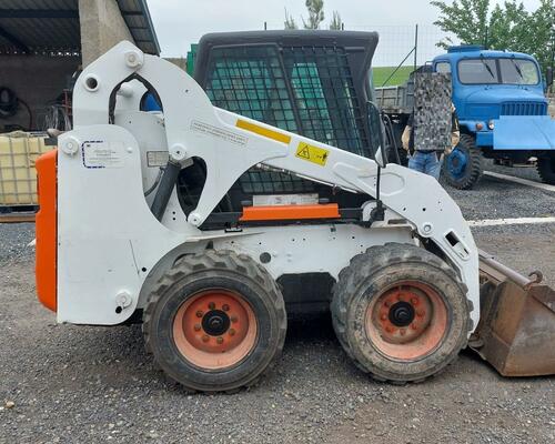BOBCAT S 205