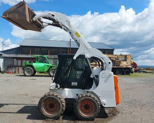 BOBCAT S 205