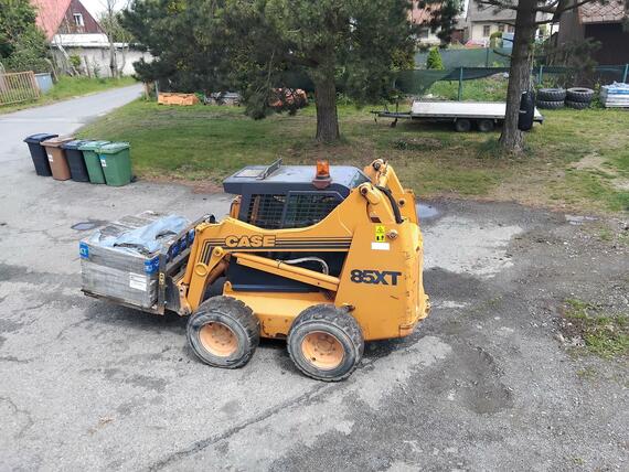 CASE 85XT