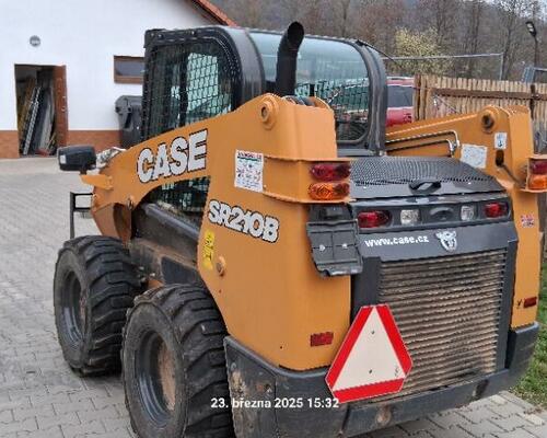 Case SR210B