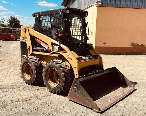 CAT 226 - jen 1900 mth