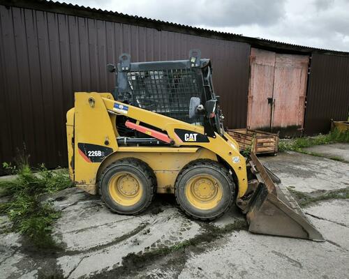 CAT 226B2