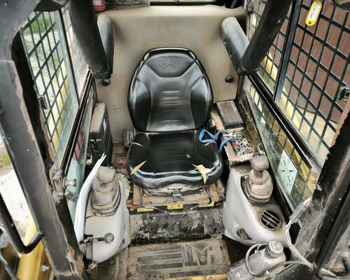 CAT 226B2
