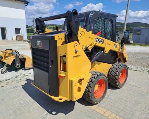 Caterpillar CAT 242D3 