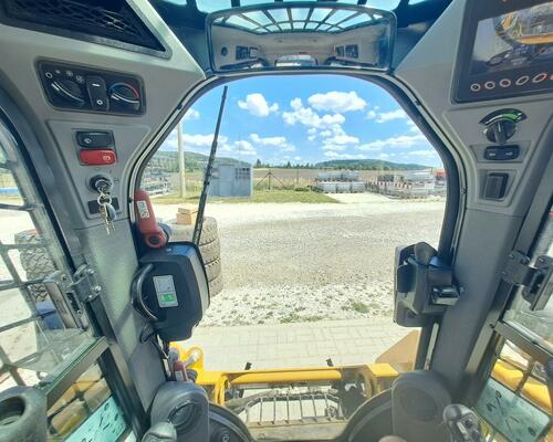 Caterpillar CAT 242D3 