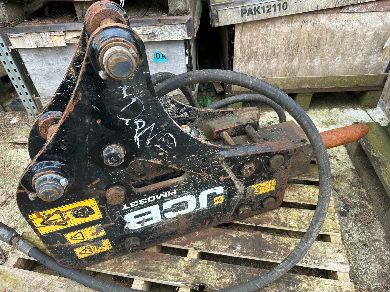 JCB HM033T