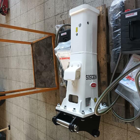 Komac KB 350S hydraulické kladivo