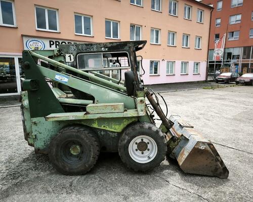Locust 750
