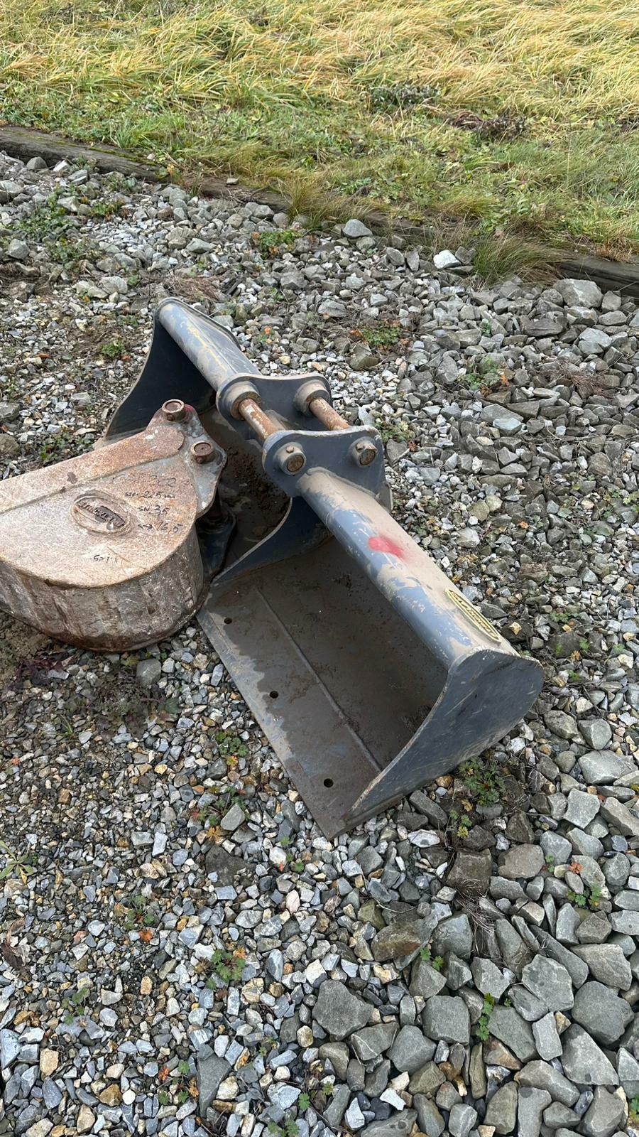 Lžíce 23, 30 a 120 cm pro Cat Caterpillar 302.7