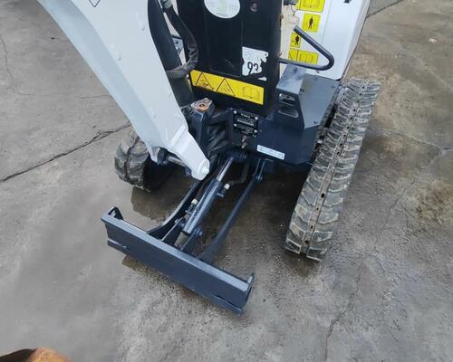 Minibagr Bobcat EI0-XB