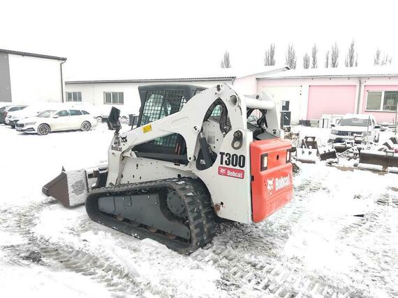 bOBCAT t300