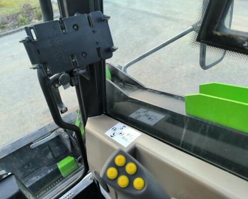 _JINÉ (CZ) Kovaco - Elise 900