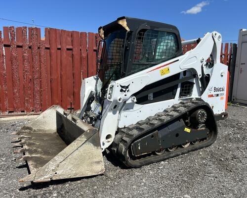 Pásový nákladač Bobcat T590, pouze 1700mth + KLIMA