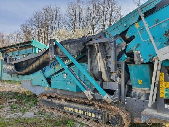 Chieftain Powerscreen 1700