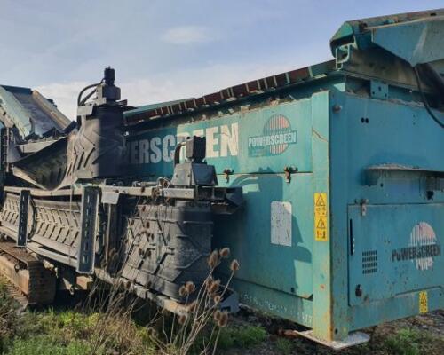 Chieftain Powerscreen 1700