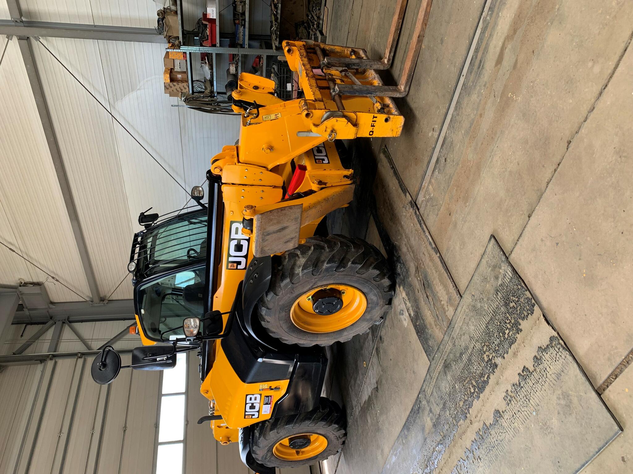JCB 535-125 