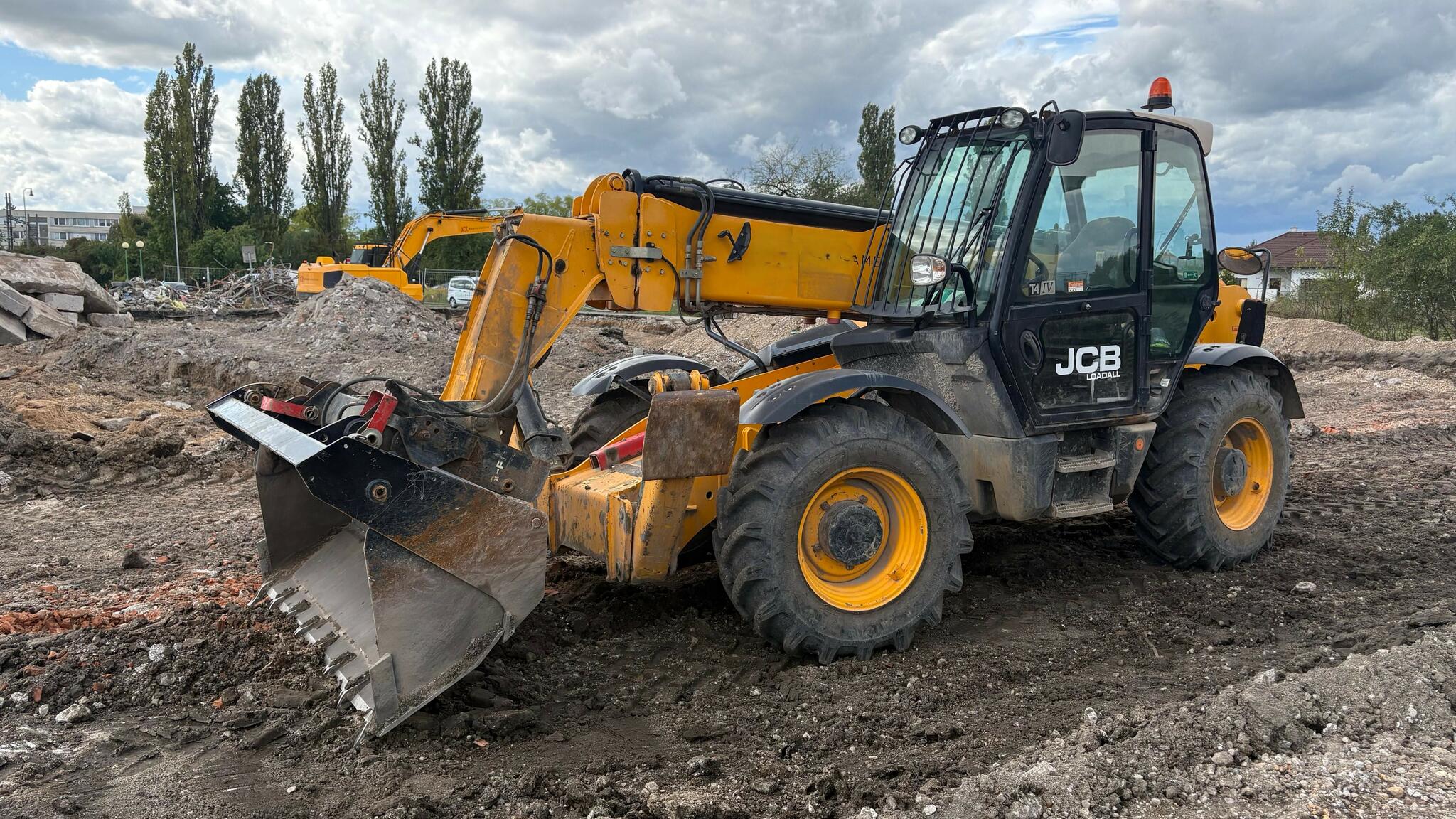 JCB 535 125
