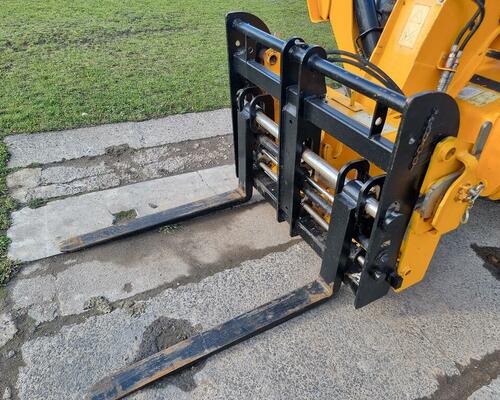 JCB 535-125, klimatizace, vyrovnávání Sway