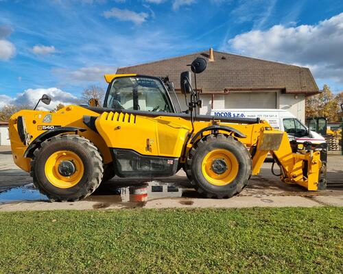 JCB 540-140, klimatizace, vyrovnávání Sway, hydraulický posuv vidlí JCB 540-140, klimatizace, vyrovnávání Sway, hydraulický posuv vidlí