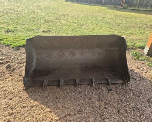 Wacker NEUSON TH522 + LŽÍCE A VIDLE-POUZE 1400 MTH