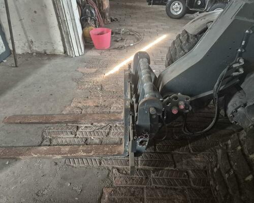 Wacker NEUSON TH522 + LŽÍCE A VIDLE-POUZE 1400 MTH