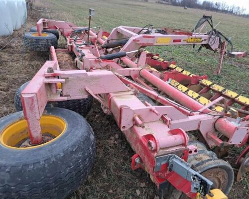 _JINÉ (SE) Vaderstad - Carrier 650