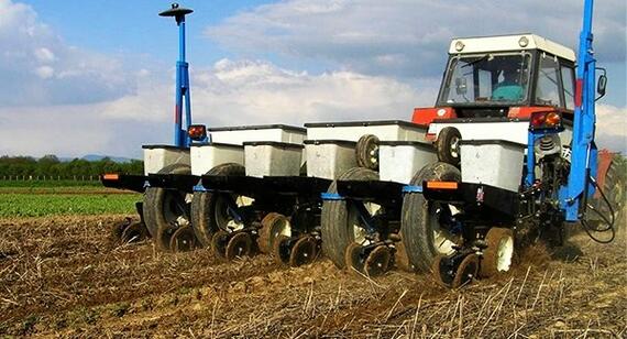 _JINÉ USA) Kinze - 3000