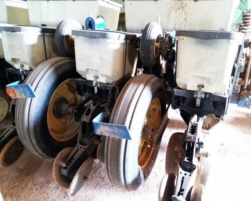 _JINÉ USA) Kinze - 3000