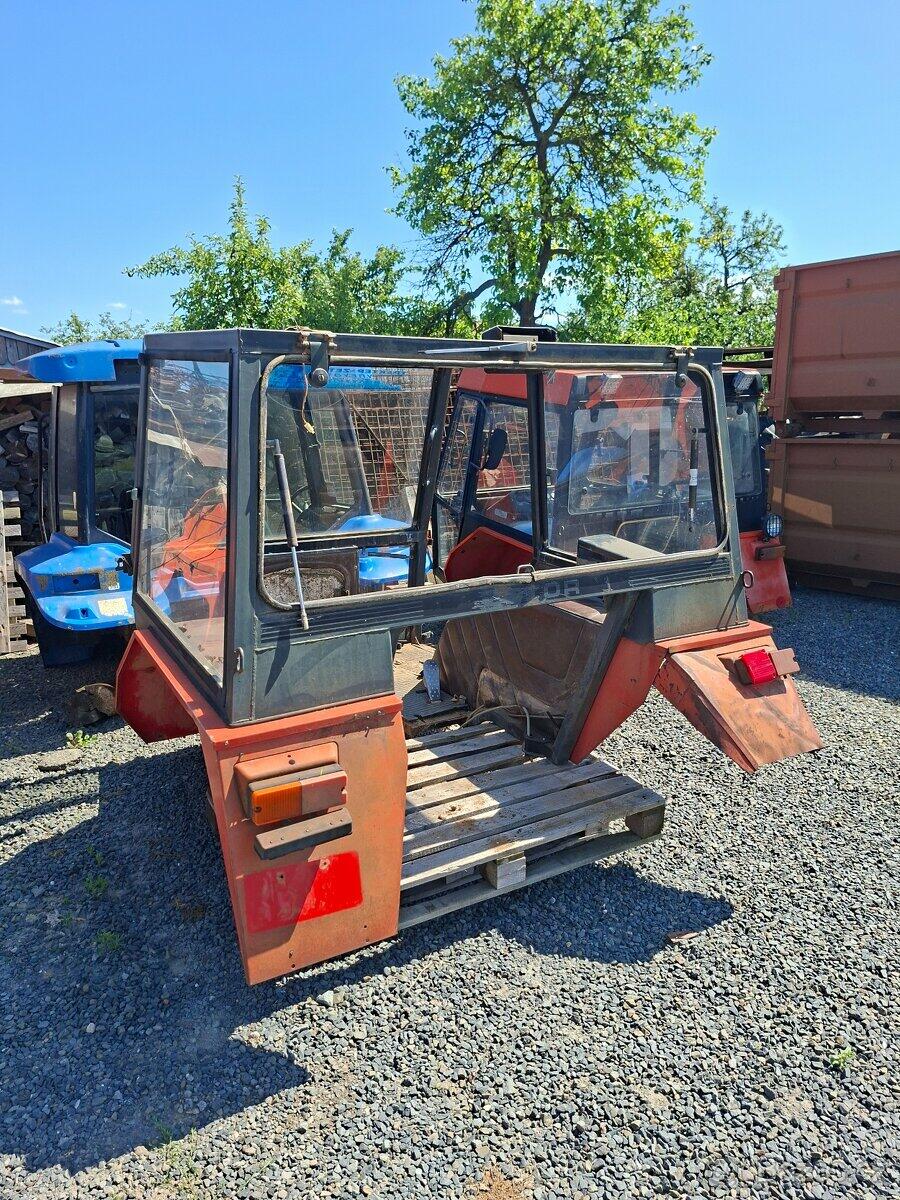 Kabina zetor uřI