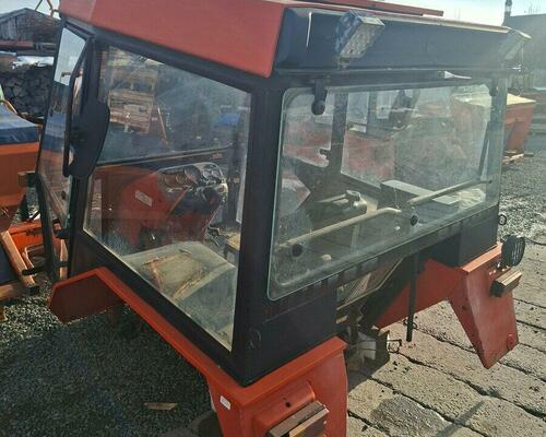 Kabina zetor uřI trojková kabina