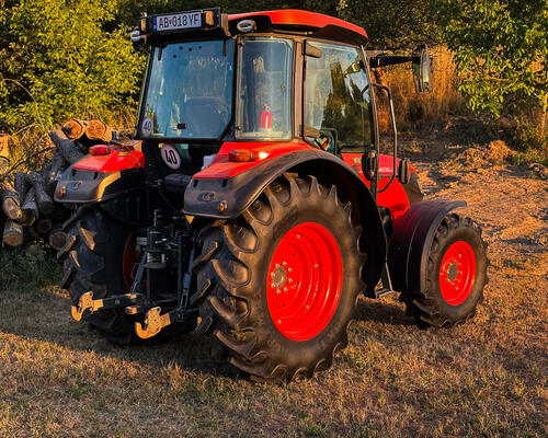 Kubota M4062 