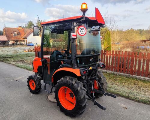 Malotraktor KUBOTA B2650 s kabinou, klima - B2261 Malotraktor KUBOTA B2650 s kabinou, klima - B2261