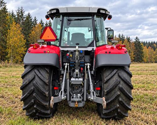 Massey Ferguson 5S.145 (Možnost leasingu)