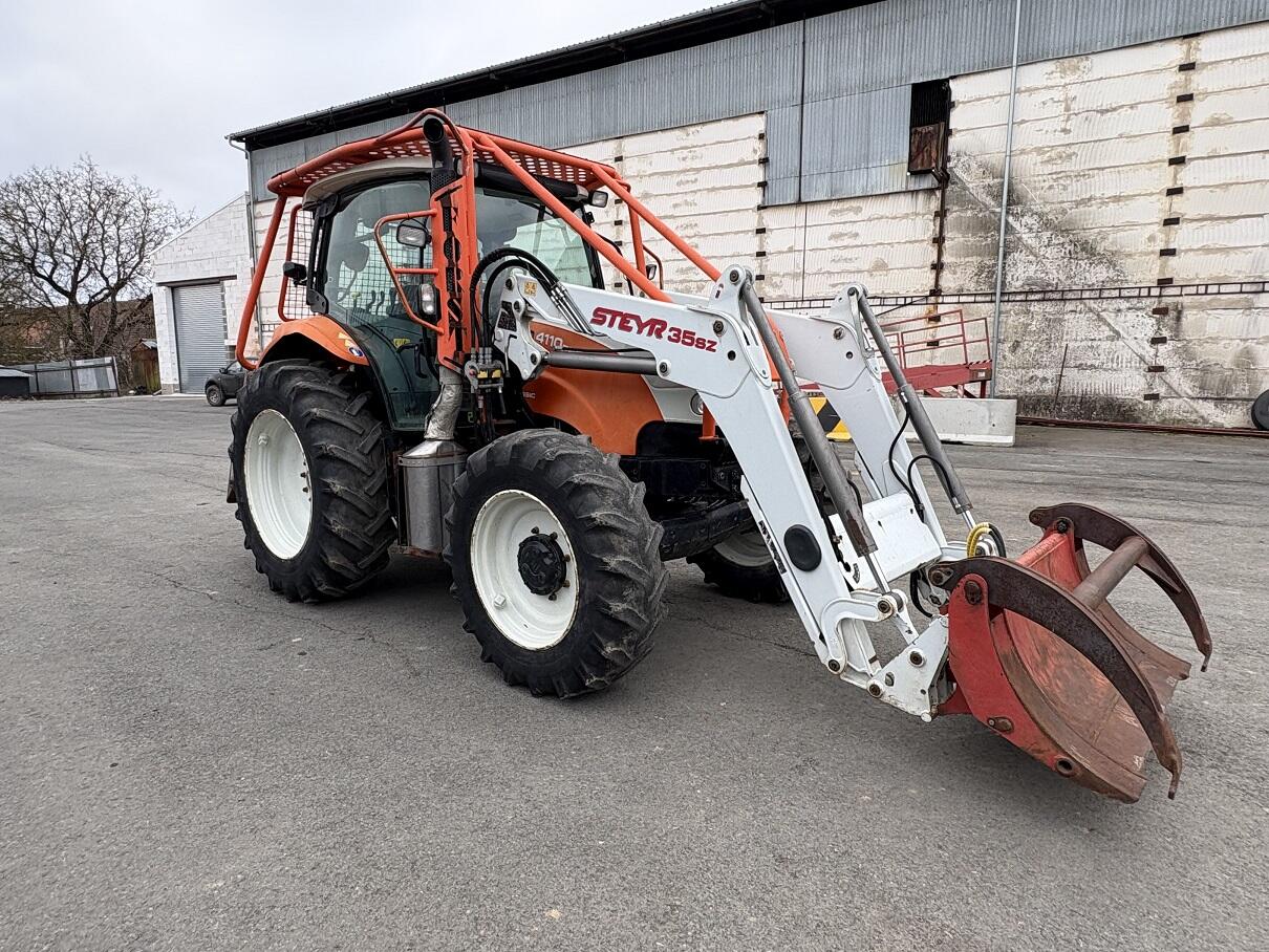 Steyr 4110 Profi s lesní nástavbou Forst
