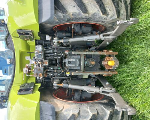 Traktor Claas Axion 930 C-Matic
