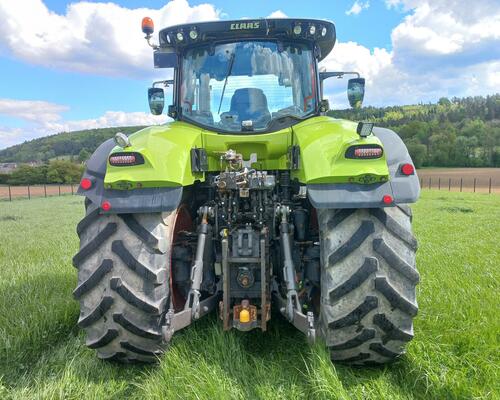 Traktor Claas Axion 930 C-Matic
