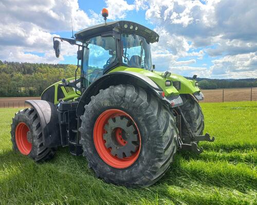 Traktor Claas Axion 930 C-Matic