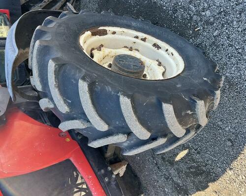 ZETOR PROXIMA 8441 4X4 + čelní nakladač s novou lžící