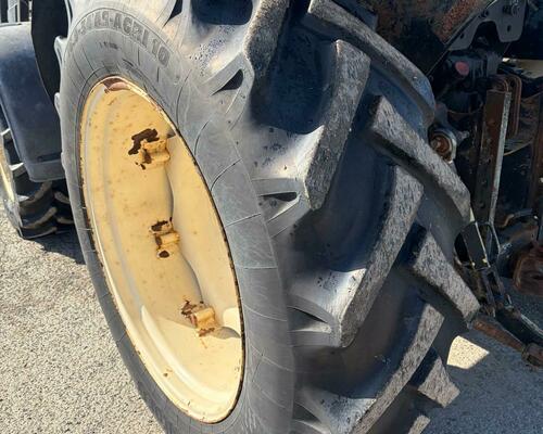 ZETOR PROXIMA 8441 4X4 + čelní nakladač s novou lžící