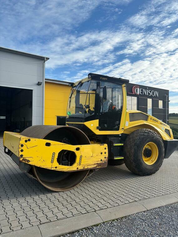 Bomag BW213 