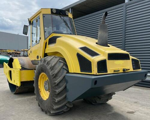 Bomag BW 213 DH-4