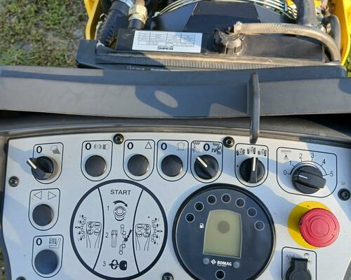 Bomag BW 90 AD-5 tandemový