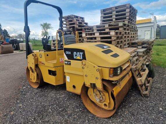 Cat cb 34