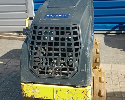 Ježkový válec Bomag BMP8500
