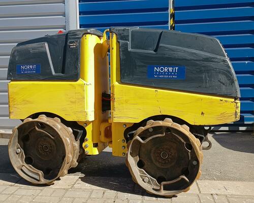 Ježkový válec Bomag BMP8500