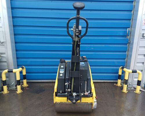 Ručně vedený válec Bomag BW 65 H