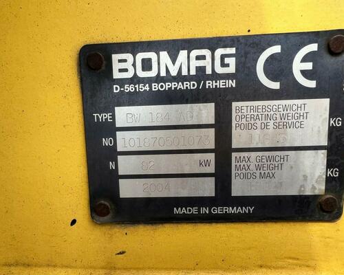 VIBRAČNÍ VÁLEC BOMAG  BW 184