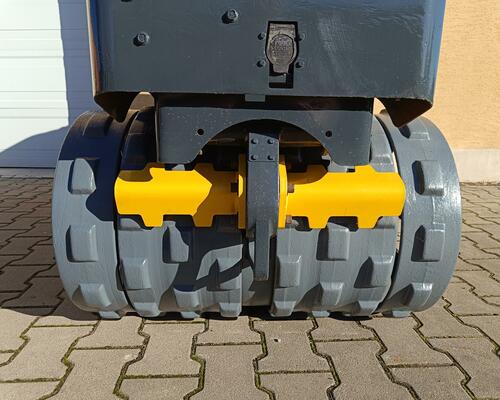 Vibrační válec Wacker Neuson RTKx-SC 3 - motor KUBOTA