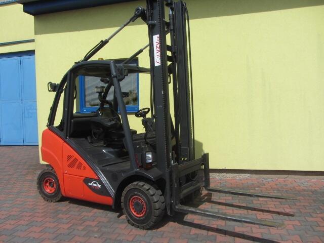 VZV LINDE H25T-02