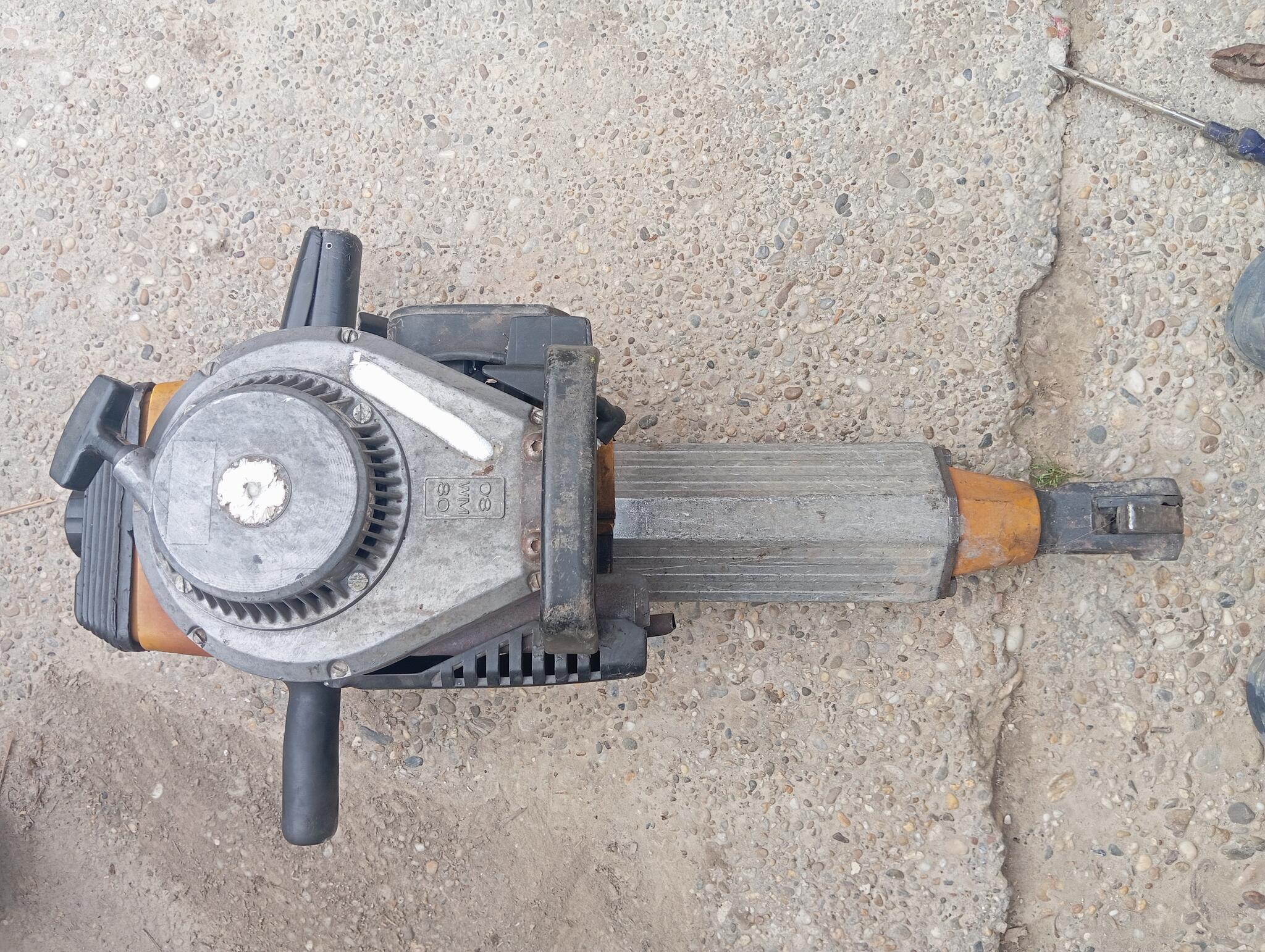 Benzínové búracie kladivo Wacker